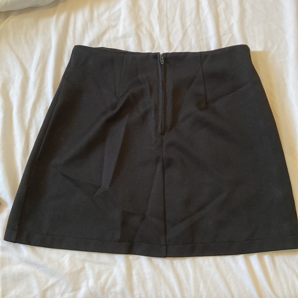 Black Mini-Skirt - Picture 6 of 6